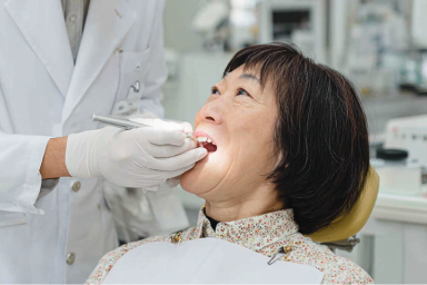人工歯の型取り・仮歯装着